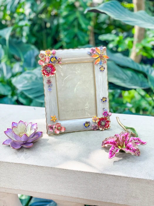 Jay Strongwater Ainsley Flower Bouquet 5" x 7" Crystal Picture Frame in Flora