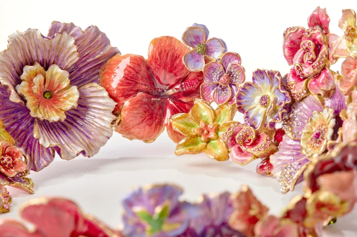 Jay Strongwater Penelope Large Ruffle Flower Bowl