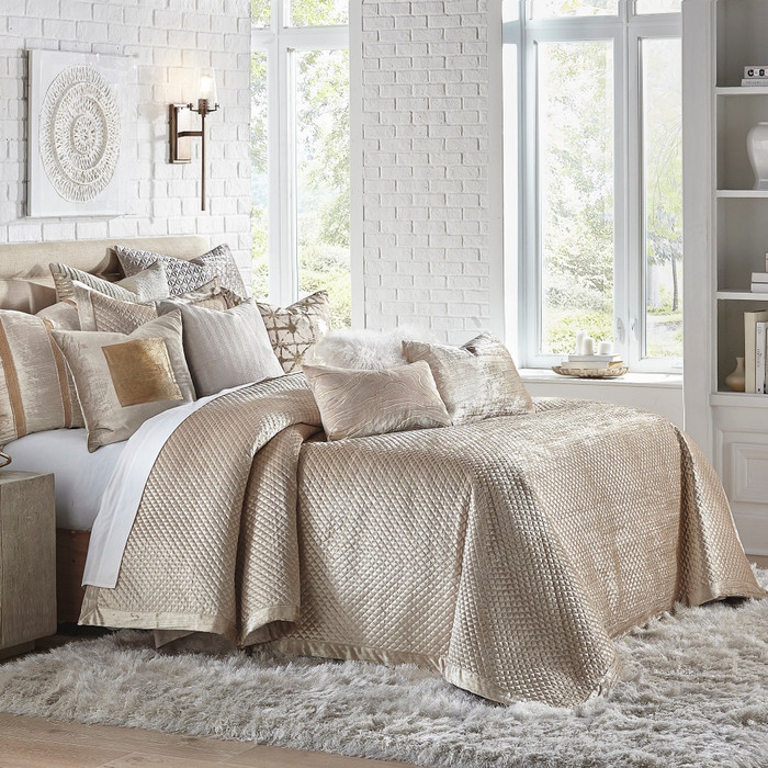 Cloud9 Design Amani Gold Quilt Set