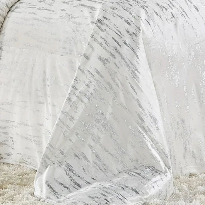 Cloud9 Design Zilar White Velvet Duvet Cover