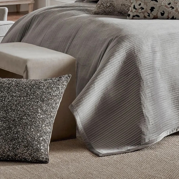 Cloud9 Design Amara Grey Quilt Set