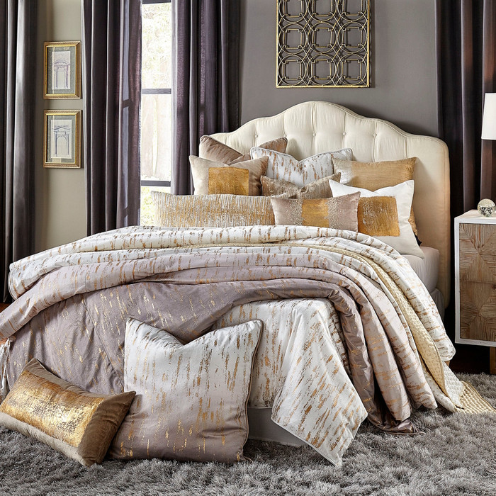 Cloud9 Design Raina Ivory and Gold Duvet Cover