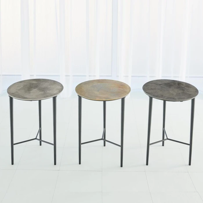 Global Views Elassal Circle Etched Accent Table - Brass