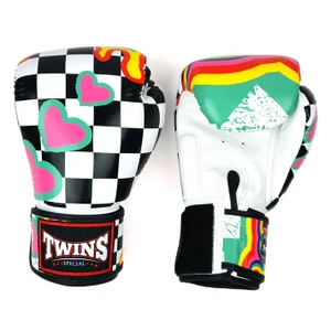 Twins Special Boxing Gloves Chess
