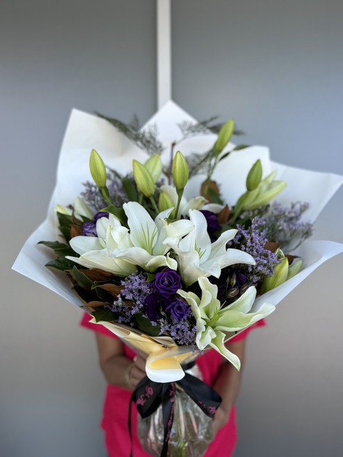 Luscious Lily bunch - FREE DELIVERY
