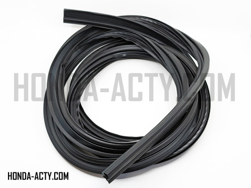 Rear Gate Weatherstrip - Honda Vamos Van HM1, HM2 Models - 1999-2018 Rear Gate Weatherstrip - Honda Vamos Van HM1, HM2 Models - 1999-2018