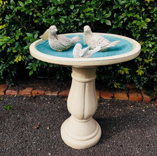 Features & Birdbaths