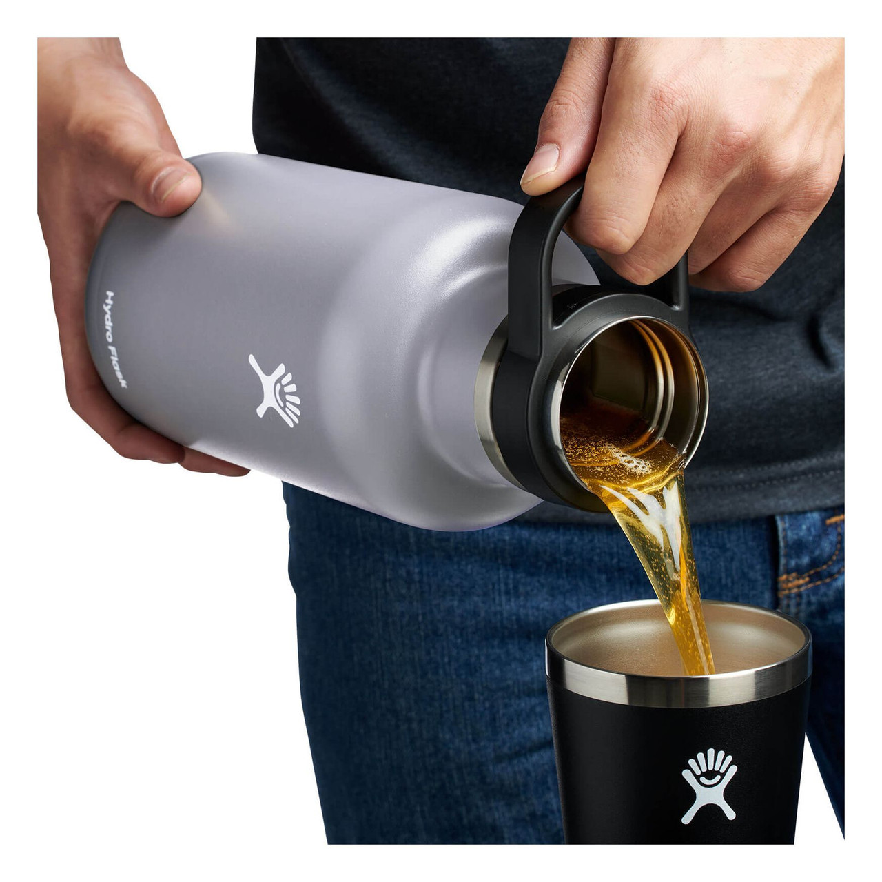 https://cdn11.bigcommerce.com/s-98f3d/images/stencil/1280x1280/products/1448/30665/Hydro_Flask_Insulated_Beer_Growler_birch-feature-pour-2__73534.1694649435.jpg?c=2
