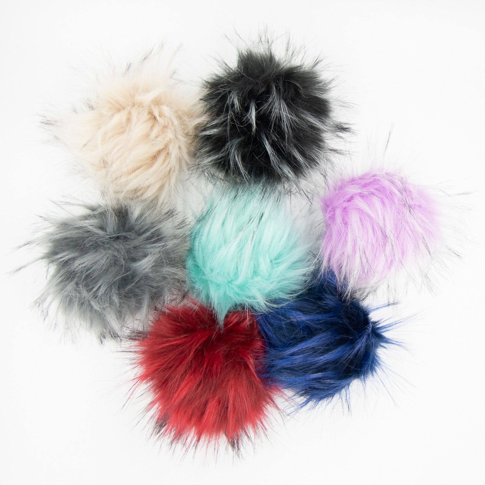 Faux Fur Pom Pom - Yarnia