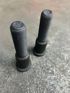 Long Stud  2.5 (PAIR)