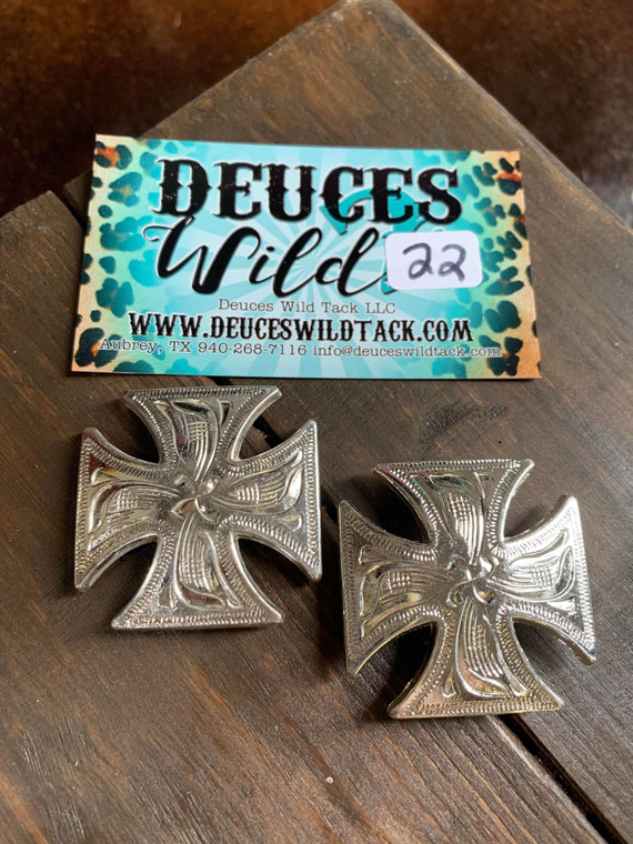 Concho Set 22-Shiny Silver Maltese Cross 1.6"