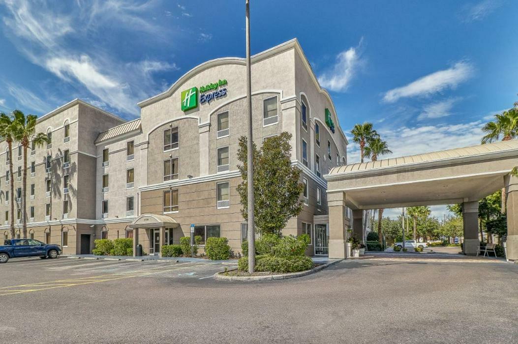 holiday-inn-pic.jpg