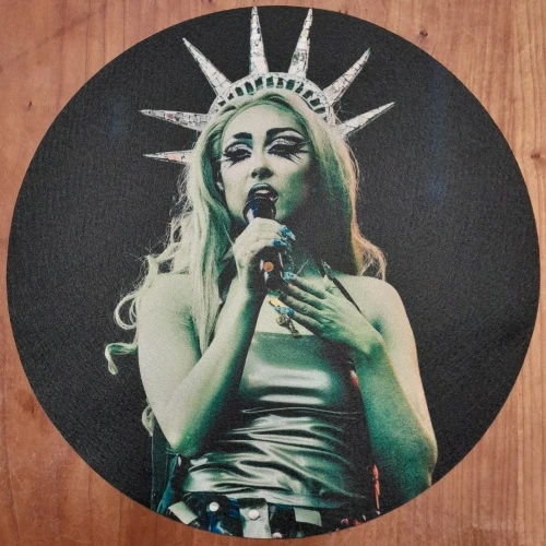 Chappell Roan - #4 (NYC Statue Of Liberty) - Single Slipmat