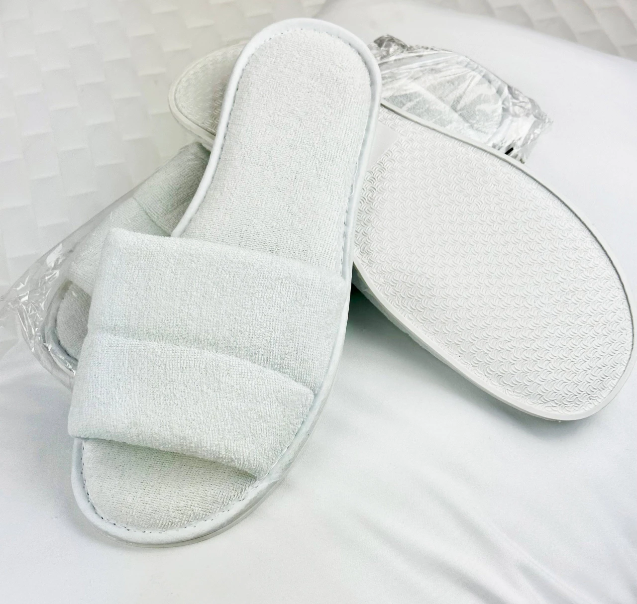 Kartri manufacturer photo - Closed Toe Terry Velour In Bag - Slippers | Men's Open Toe Terry - 4