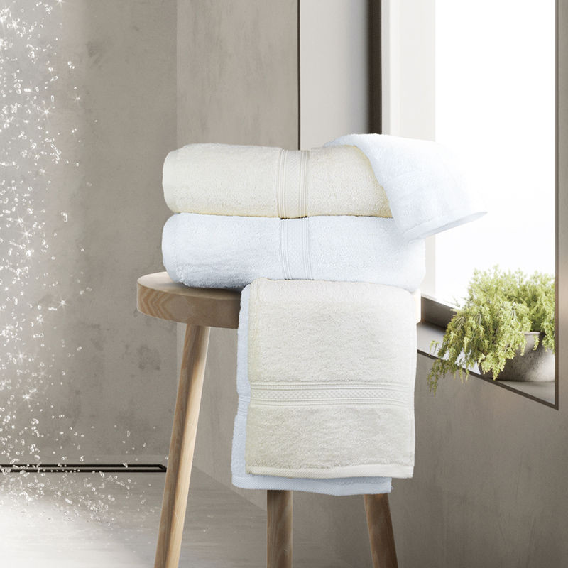 ポン太様オーダー、オーストリッチ羽のバングル&フロートＢ Oxford Vicenza Bath Towels for Hotels | Hotels4Humanity