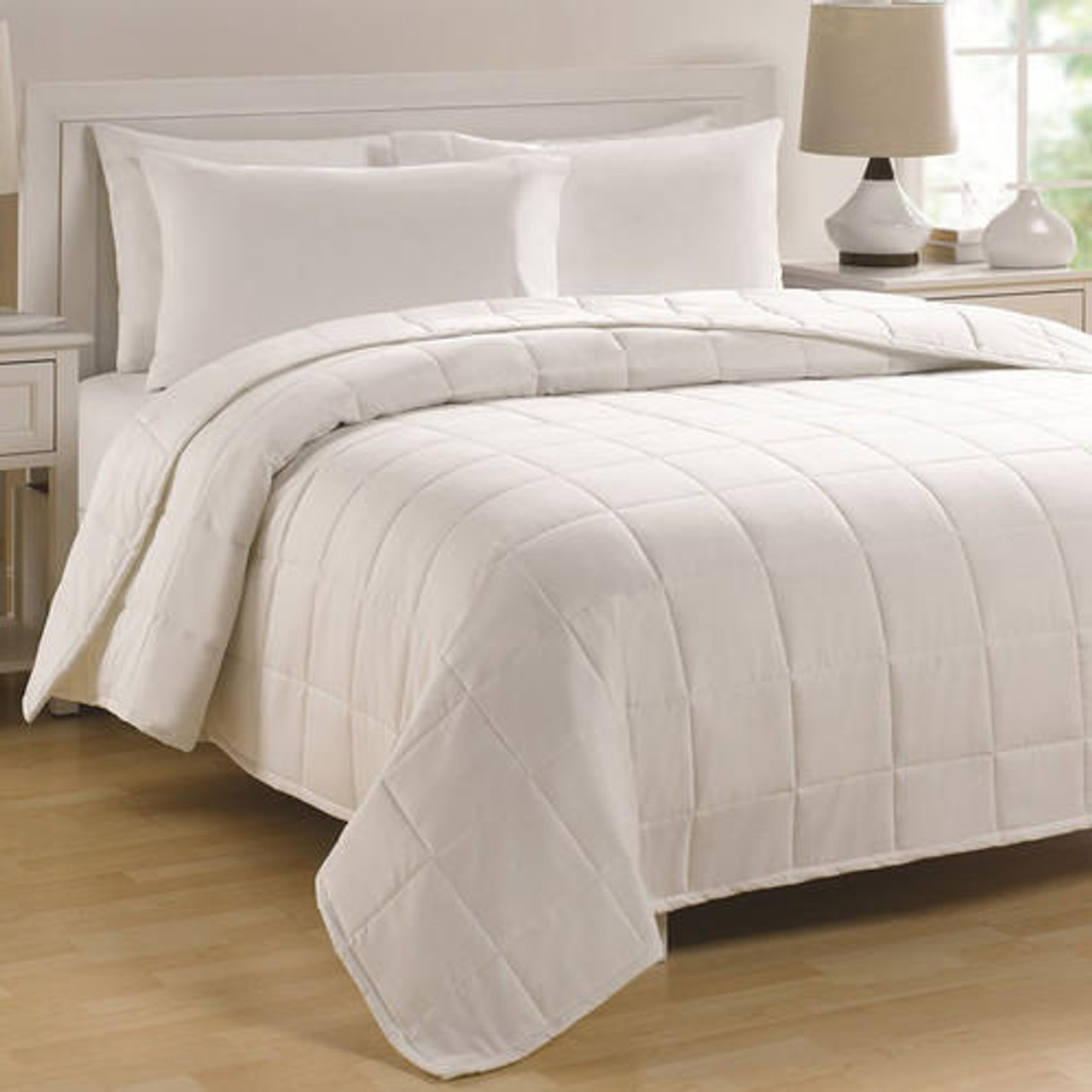 WestPoint Hospitality by Martex Martex Basics Down Alternative Quilted Comforter