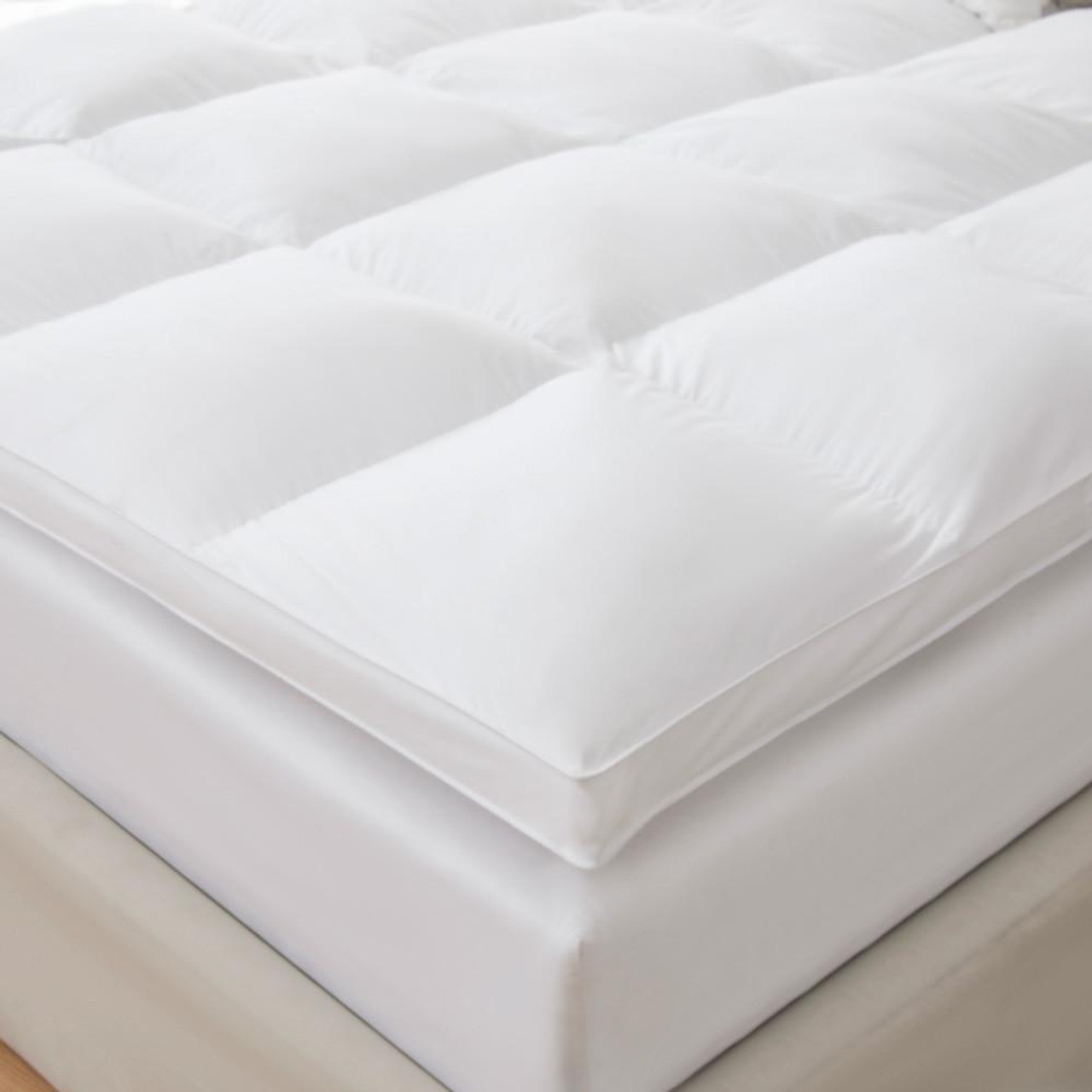 DOWNLITE Fabulous Hotel Fiber Bed With Handles By DOWNLITE® (Hypoallergenic) 