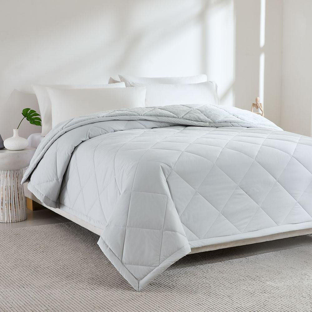 DOWNLITE Cloud Top PrimaLoft Plush Blankets & Throws by DOWNLITE 