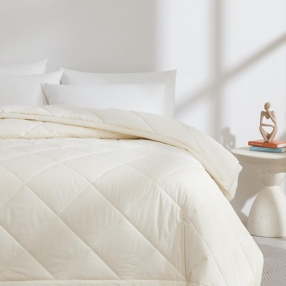 DOWNLITE Cloud Top PrimaLoft Plush Blankets & Throws by DOWNLITE 