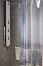 How to Choose the Best Shower Curtains for Your Hotel Bathroom