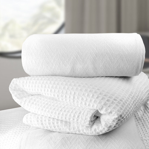 Ganesh supplier image - OXFORD JAIPUR BIG HONEYCOMB BLANKETS WHITE - parent product photo