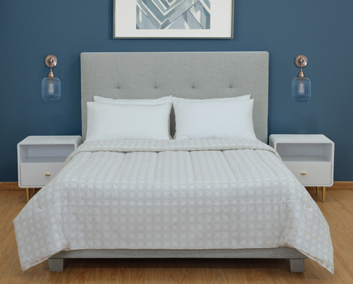 Martex RX Liam Pearl Full/Queen 86X90 6 oz Channel comforter; original WestPoint photograph; bed, pillows and furnishings are not included; sha256:ebed522fb8aed315ff296193fcb73c0f8e6d1593ee3a6a7df81a6f9016bb7b2e