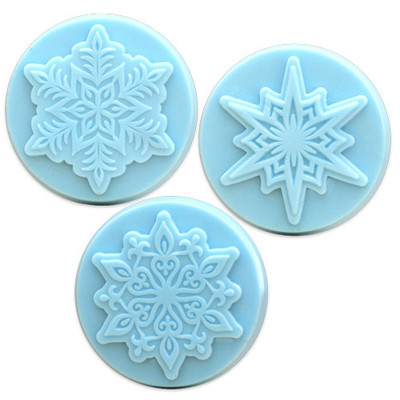 https://cdn11.bigcommerce.com/s-99si0d/images/stencil/400x400/products/5226/41573/3-snowflakes-soap-mold__10157.1428674288.jpg?c=2