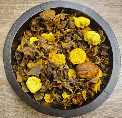Yellow Potpourri Blend, Pre-Mixed and Unscented