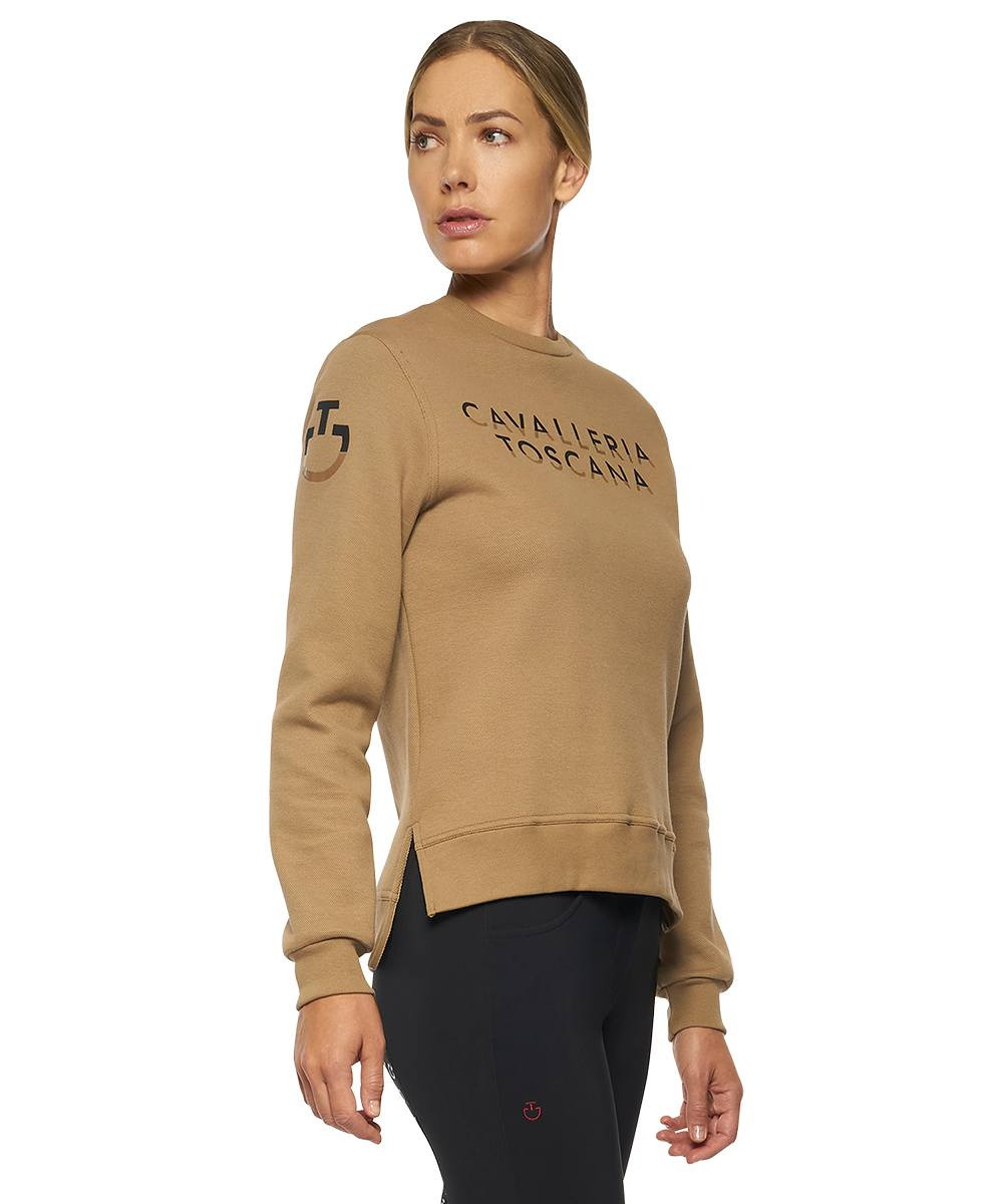 sweatshirt with slits