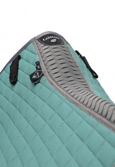 LeMieux  Self Cool Close Contact Saddle Pad