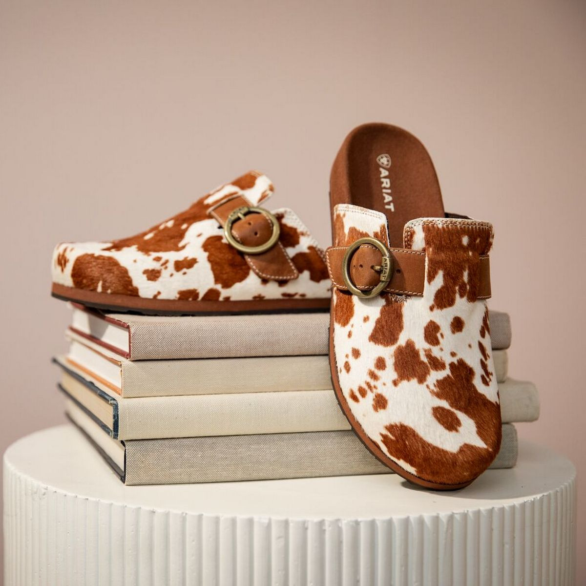 Ariat Cow Hair On Country Mules display picture 3