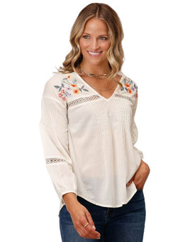 Roper Embroidered Pintuck 3/4 Sleeve Top front