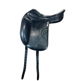 Used Amerigo Pinerolo Dressage Saddle left side