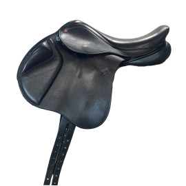 Used Barnsby Monoflap Jump Saddle left side