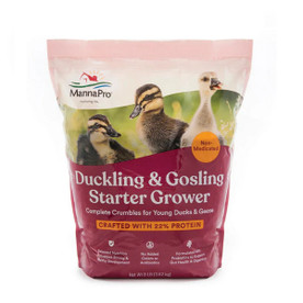 Manna Pro Duckling & Gosling Starter Grower Crumbles 8lb FRONT