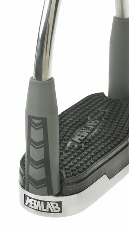 https://d3d71ba2asa5oz.cloudfront.net/12002466/images/metalab-air-cushion-stirrup-irons-1__97380.jpg