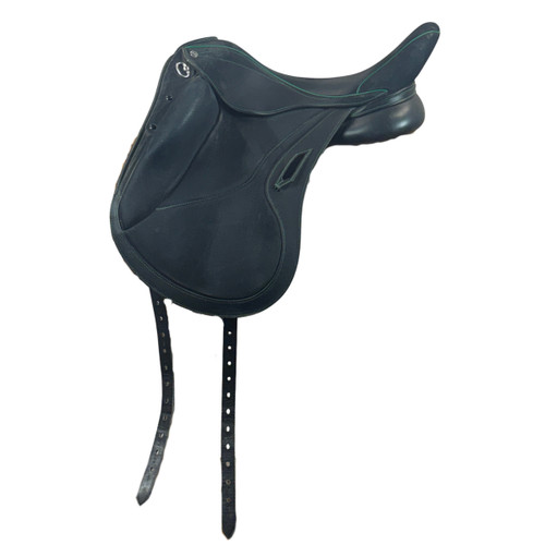 Used Aviar Rook 2.5 Monoflap Dressage Saddle left side