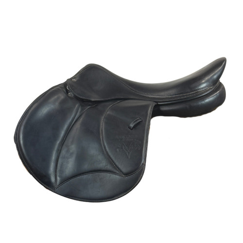Used Voltaire Stuttgart Close Contact Jump Saddle left side