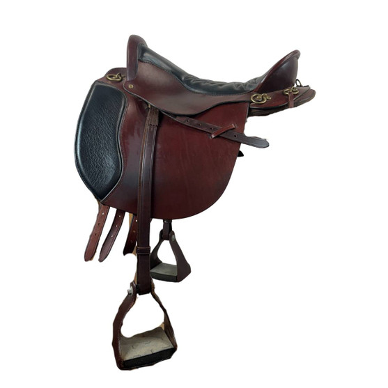 Used Tucker Endurance Equitation Trail Saddle left side