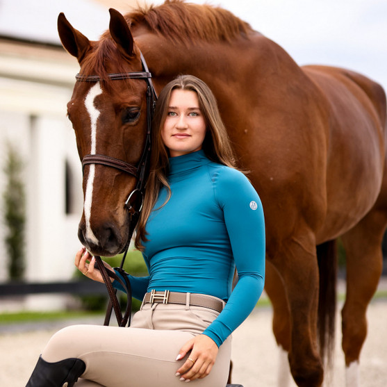 TKEQ Chloe High Collar Technical Top GULFSTREAM LIFESTYLE 3/4