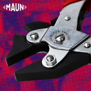 Maun Side Cutter Parallel Plier For Hard Wire Comfort Grips 200 mm zoomed in on open jaw