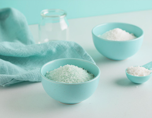 Beginner Guide to DIY Bath Soaks
