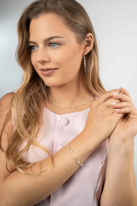 E101-PR - Pretty delicate earrings with Pearls and silver beads