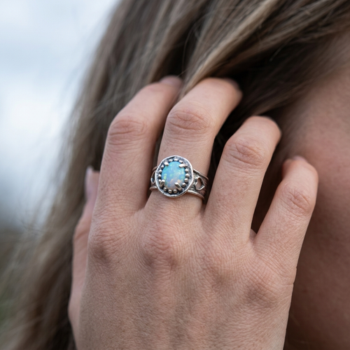 R01795 - Beautiful design silver ring with large round Opal.