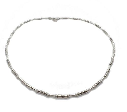 N05320 - 925 sterling silver beads necklace.