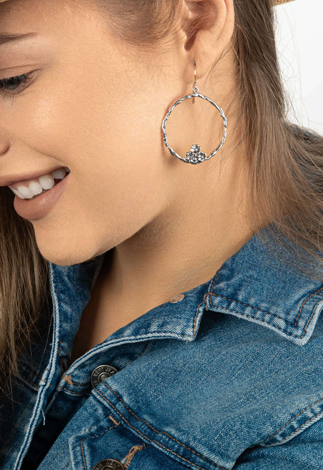 E04219 - Large Silver Textured Earrings with flowers.