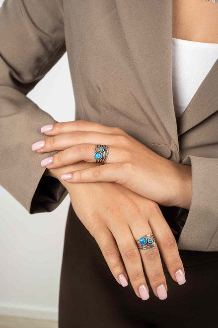 R8285 - Rng with Opal and flower