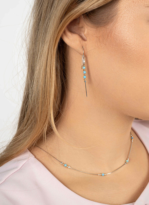 E942-OP - Pretty delicate earrings with Opal and gold beads