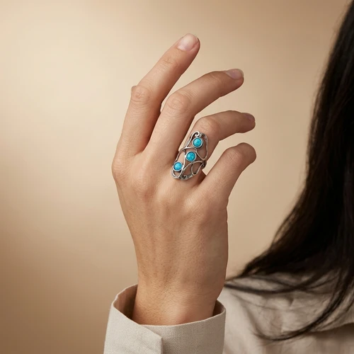 R00905 - Statement ring with Opals