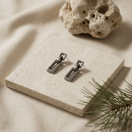 E04037 - Silver earring studs